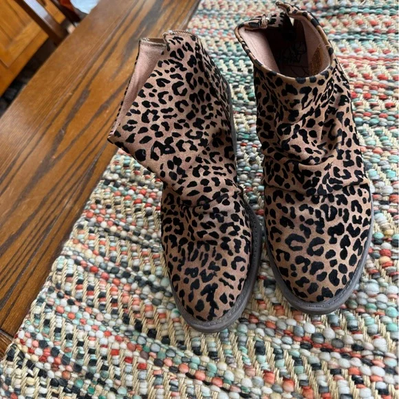 Blowfish Leopard Print Ankle Booties - Picture 2 of 8